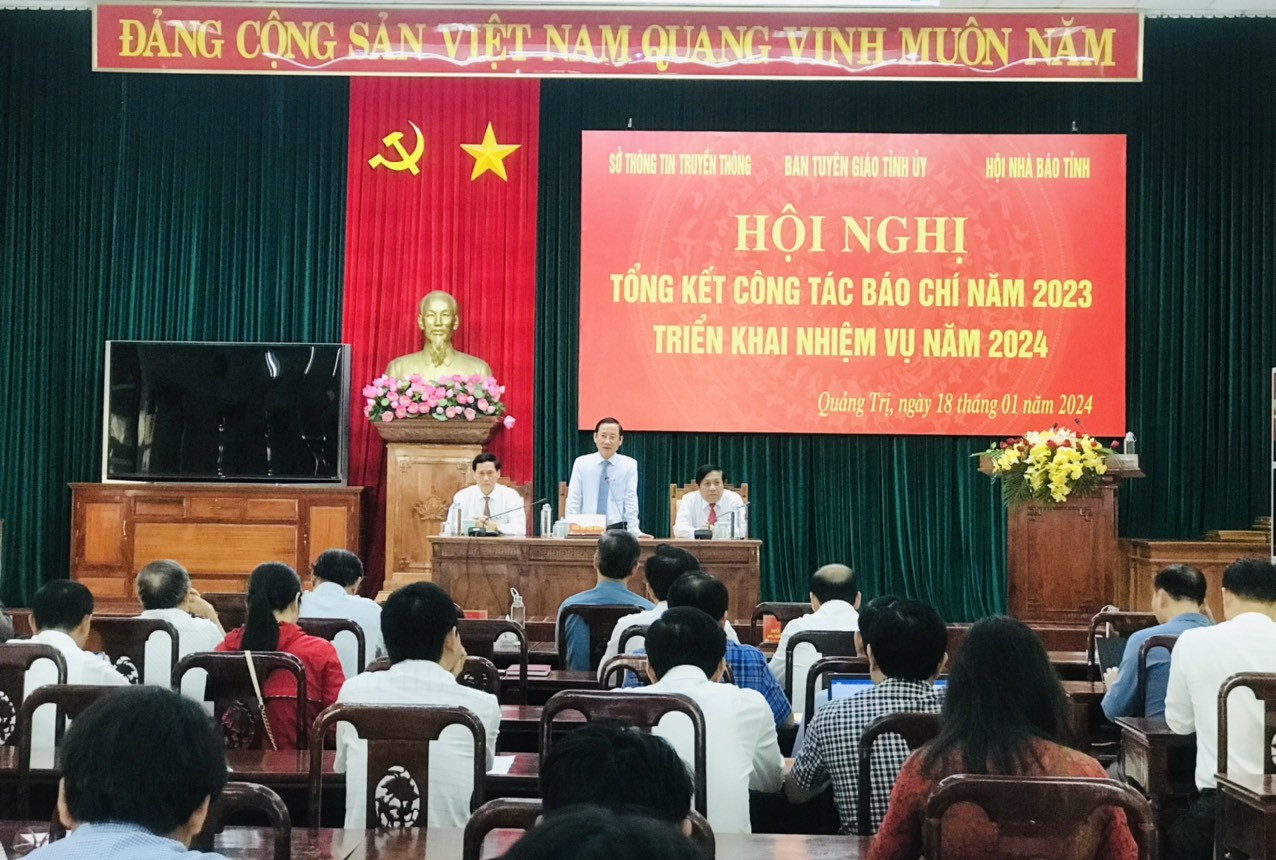 Hội nghị c&oacute; sự tham gia đ&ocirc;ng đủ của c&aacute;c cơ quan quản l&yacute;, c&aacute;c cơ quan b&aacute;o ch&iacute; v&agrave; c&aacute;c nh&agrave; b&aacute;o, ph&oacute;ng vi&ecirc;n tr&ecirc;n địa b&agrave;n